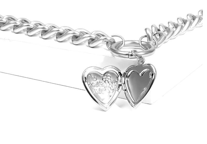 Metal Heart Choker