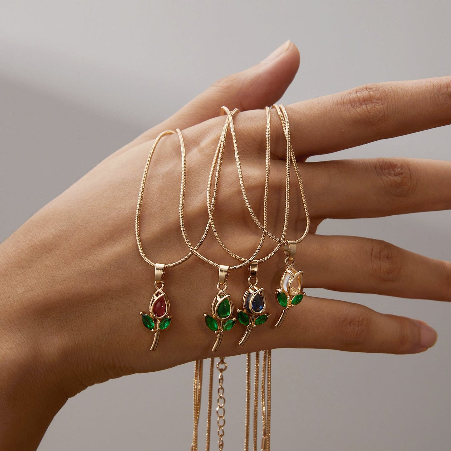 Elegant Tulip Necklace For Women