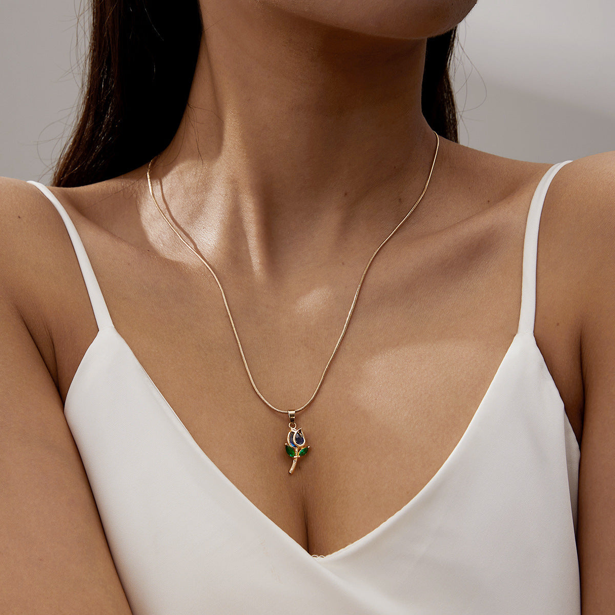 Elegant Tulip Necklace For Women
