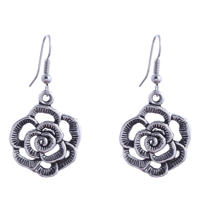 New Fashionable Flower Earrings For Women