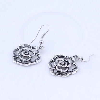 New Fashionable Flower Earrings For Women