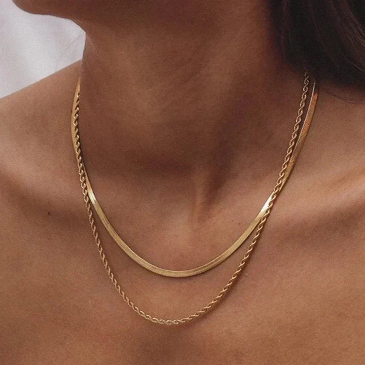 Juliana Solvia Necklace | Gold
